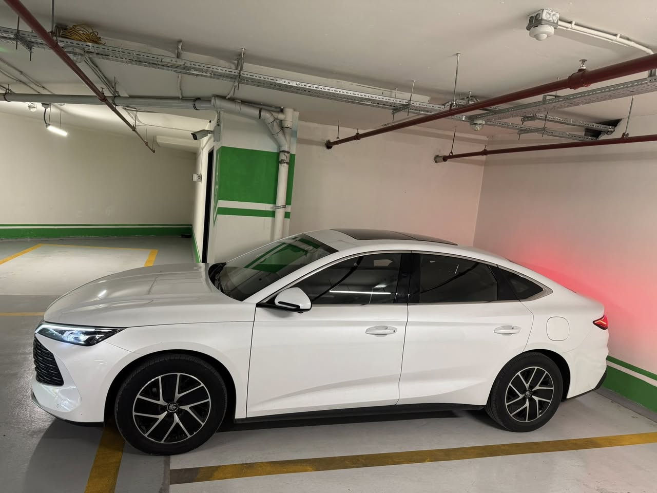 بطارية كبيرة سعة 120
5 كاميرات
، موديل 2025، 
مدى يصل إلى 4300 كيلومتر
، السعر 16،300 دولار
مكان سيارة: اربيل


**إذا كنت صاحب هذا الإعلان وتريد حذفه لأي سبب، رجاءا أرسل رسالة إلى الدعم الفني**