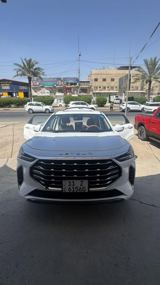 ‎🚗 للبيع – Jetour X70 Plus لكجري فول مواصفات 2025 🚗
سيارة شبه جديدة – فخامةة 🔥

‎📍 الموديل: 2025

‎📍 اللون: أبيض 🤍

‎📍 الممشى: 14,000 كم فقط

‎📍 الحالة: ممتازة جداً (استعمال خفيف)

‎📍 الضمان: شركة هارلم (بعدها بلضمان)

‎✨ المواصفات الكاملة:

‎🔹 المحرك:

‎1.6 لتر تيربو

‎4 سلندر

‎قوة 197 حصان 💪

‎قير أوتوماتيك 7 سرعات (DCT)

‎🔹 الدفع: أمامي (FWD)

‎🔹 صرفية الوقود: اقتصادية

‎🛋️ الداخلية (Luxury):

‎. مقاعد جلد فاخرة لون اوف وايت وبيجي 

‎ تحكم كهربائي + تدفئة وتبريد مقعدين 

‎شاشة عدادات رقمية متصله 

‎شاشة وسطية كبيرة

‎نظام صوتي عالي الجودة 🎵

‎إضاءة داخلية محيطية

‎📱 التكنولوجيا:

Apple CarPlay + Android Auto

‎نظام ملاحة GPS

‎مفتاح ذكي (Smart Key)

‎🛡️ أنظمة الأمان:

‎كاميرات 360 درجة 📷

‎حساسات أمامية وخلفية

‎نظام الثبات الإلكتروني (ESP)

ABS + EBD

‎وسائد هوائية متعددة

‎🌟 مميزات إضافية:

‎سقف بانوراما 🌤️

‎باب خلفي كهربائي

‎جنوط رياضية

‎مكيف أوتوماتيك مزدوج

‎💰 السعر: 27500,000 عراقي

‎📞 للتواصل:***********

‎🔥 ملاحظة: السيارة نظيفة جداً، استعمال شخصي، جاهزة للفحص بأي مكان 🔥ملاحظه : بيها طخه بلباب الي بصف سايق كما موضح بلصوره ممبين الا تركز عليه
