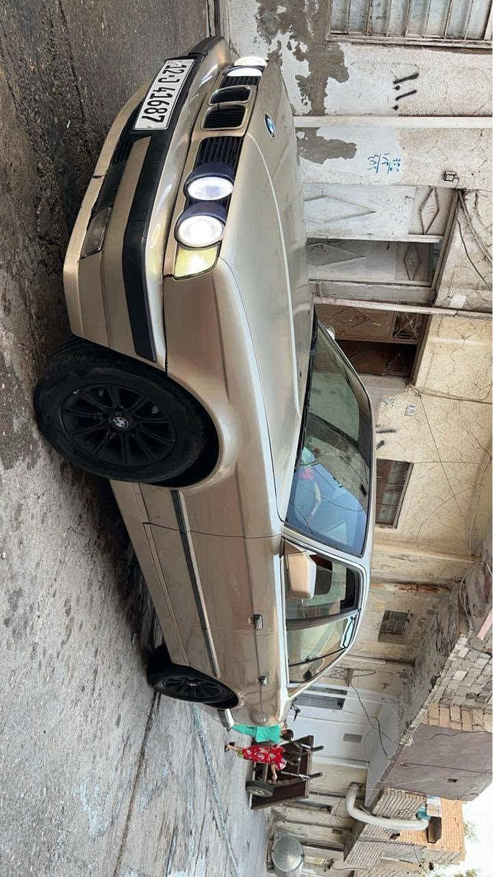 سلام عليكم 
لبيع بي ام 
525صبغ عام بدون ضرر 
رقم دولي شرط التحويل  
السعر 45وبيها مجال الطيبين 
الاتصال بل رقم ***********

