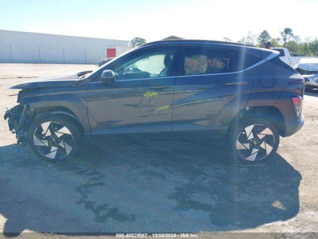 سلام عليكم كونا 24 لمتد فول الفول حاليا  السياره بعمان  ب90 بدون كمرك
***********
