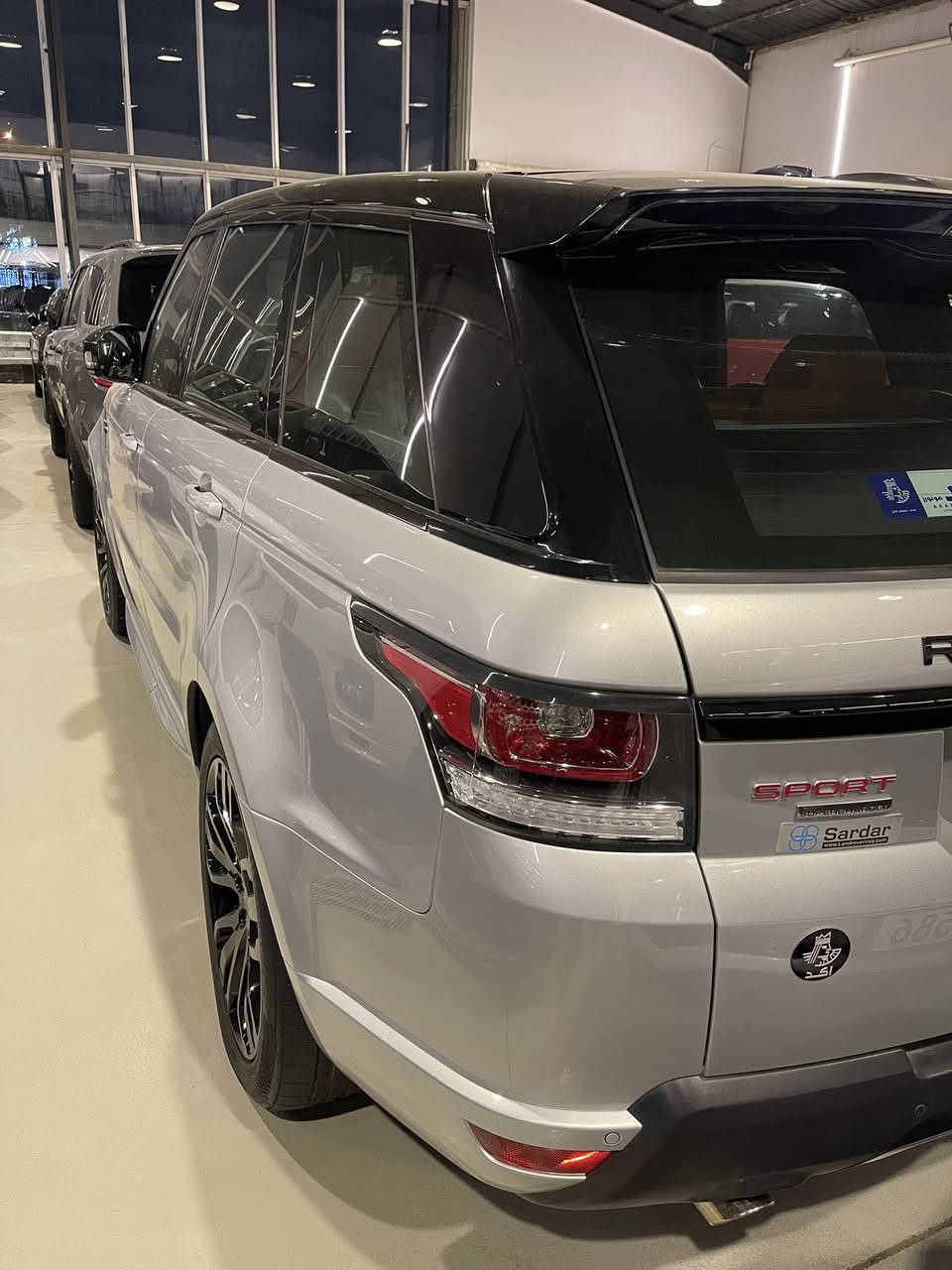 رانج روفر سبورت
خليجيه 8 سلندر داينمك

فول مواصفات

بيبان شفط

دوسه كهرباء 

السياره بحاله الوكاله انضف رانج ممكن تشوفه بهذا الموديل

المسافه المقطوعه. 33 الف فقط فقط

السعر 350 

للاتصال ***********
