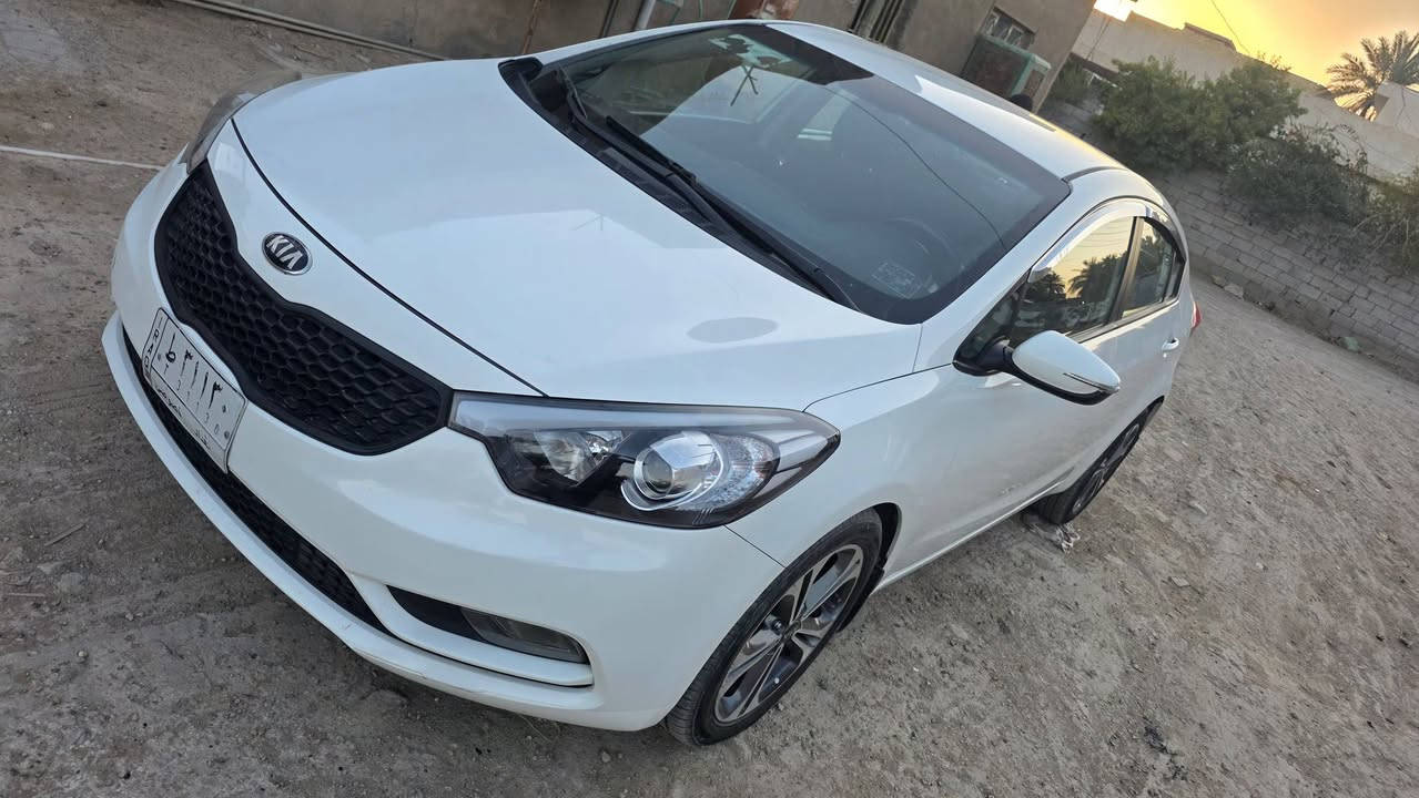 السلام عليكم. بيع او مراوس باقل سيراتو2014بغداد جديدة وتراي زيرو ماشية 120كير مكينة علشركة مامفتوحات كل التفاصيل والصور كدامكم السونار مرفق اختلاف هذا السونار تاخذها بلاشش
سعرها 124وبيها مجال حك الجية مكاني المحمودية 
***********
*********** موجود واتس اب
