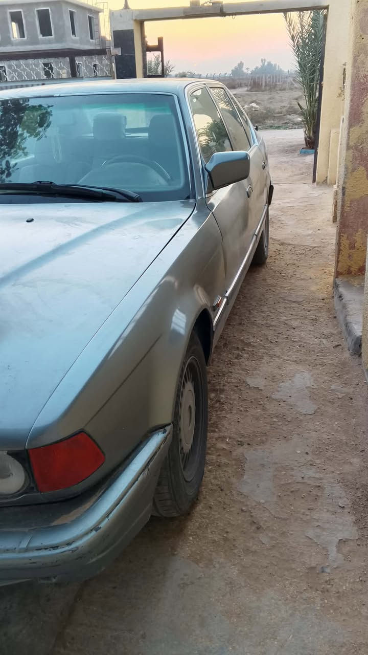 سلام عليكم 
BMW
موديل 1991
الحجم 730 كير عادي   
الرقم  النجف بسمي تحويل ثاني يوم 
كير محرك شرط بجيس 
تواير نص عمر 
السياره يرادله ترتيب 
صدر نص عمر 
مكان ابوغريب

الهاتف 
*********** واتس
*********** واتس

السعر 35$.  او     مراوس بكيا حمل
