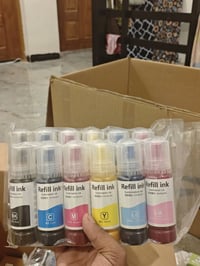 ستوديو تصوير 45*8*45 سعر 40 الف مقص ورق حجم 15 سعر 15 الف الواح المنيو...