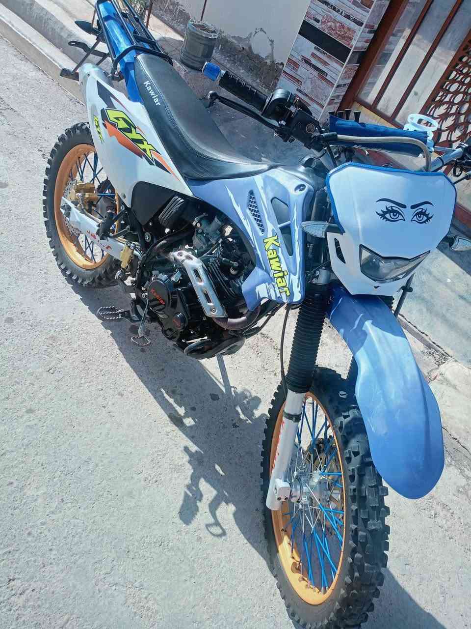 دراجه كاويار للبيع موديل 24 دخول 25 موصفات 25 دراجه نضيفه سعر 900 بيها مجال ***********
