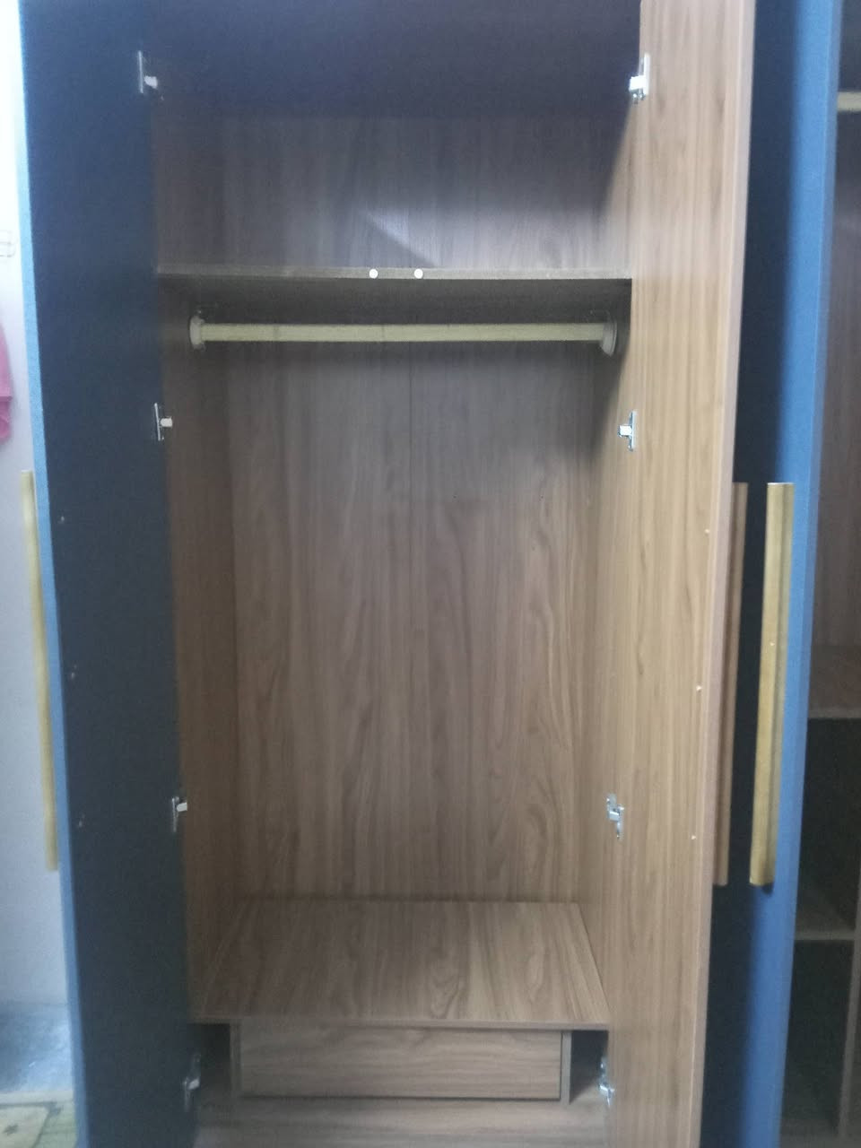 قنصور تركي
اشتريتو جديد صاغلو شهرين
استخدمتو فقط شهرين
مابي اي عيب فقط مكان البراغي
معتازة حقو ضروري
250 وبي مجال 

يجيكم كامل ويا جكمجه والبراغي مالته ماناقصه شي 

باقي تفاصيل واتس اب ***********
