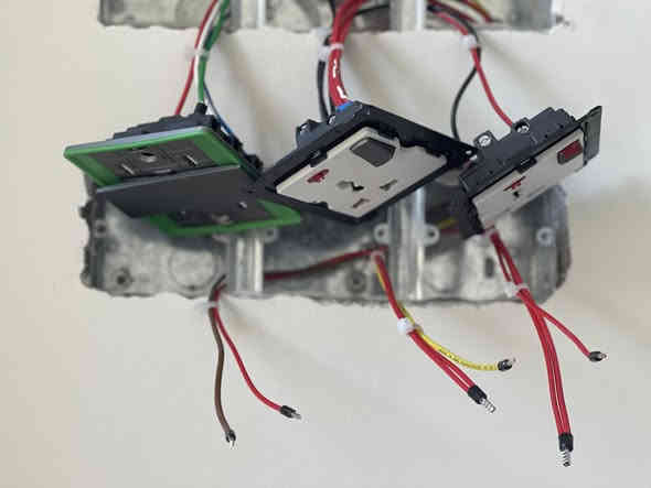 تشطيب أحــــد مواقـــــع عملنـــا فــي الزبــير 

التواصل 

***********
