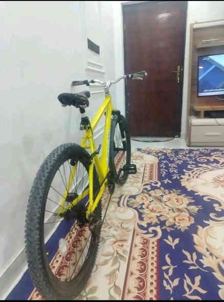 سلام عليكم بايسكل للبيع
مال باله نضيف كلش 
نقص بريك فقط 
السعر 65
العنوان سوق الشيوخ 
الهاتف ***********21
