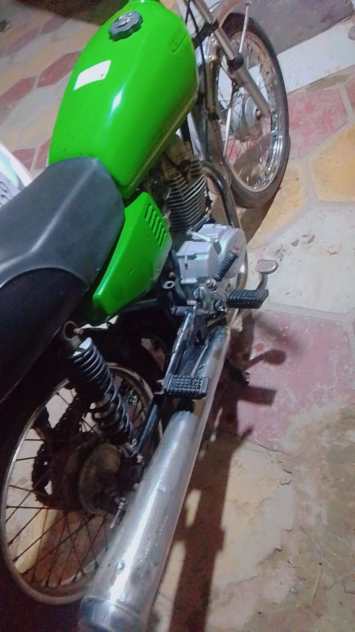 دراجه نامه سعر 350 او بيه مجال  كلك    دراجه تخبل  واحد على واحد ☝


**إذا كنت صاحب هذا الإعلان وتريد حذفه لأي سبب، رجاءا أرسل رسالة إلى الدعم الفني**