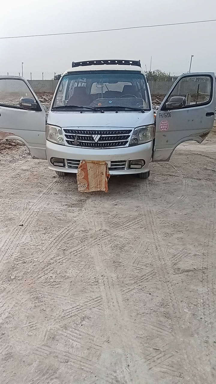 السلام عليكم فتون 2010 كير أو مكينة بلادي  بس بحار قليل   اللبيع السيارة جاهزة  لشغل  خط حسينية باب المعضم  ما عليها لاخرامات  ولا هيئة   ***********
