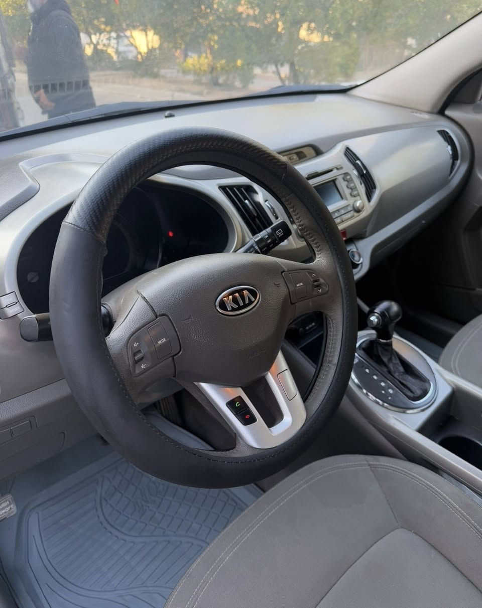 سلام عليكم سبورتج خليجي 2012 الشركة العامة لسيارات كفالة عامة مال بيت ماشية 65 الف حقيقي نص مواصفات مكان بغداد البياع السعر 16.000 $ بيهة مجال ***********
