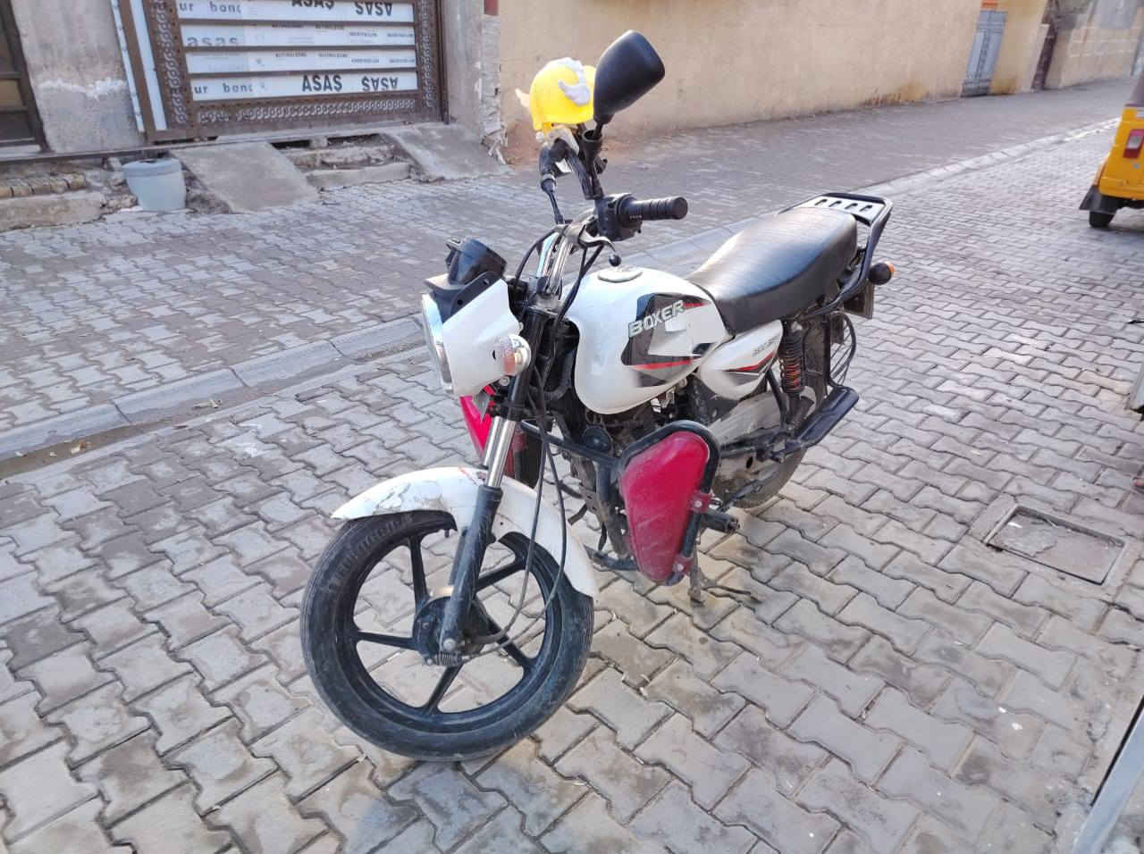 بوكسر 2023كفاله كير أو محرك 
مرقمه أو كامله سعرها 
2/400او بيها مجال 
***********
مكانها بغداد المحموديه
