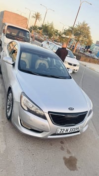 كادينزا 2011فقط بارد بسيط بالباب الباقي كفاله من الصبغ والضربه للأستفس...