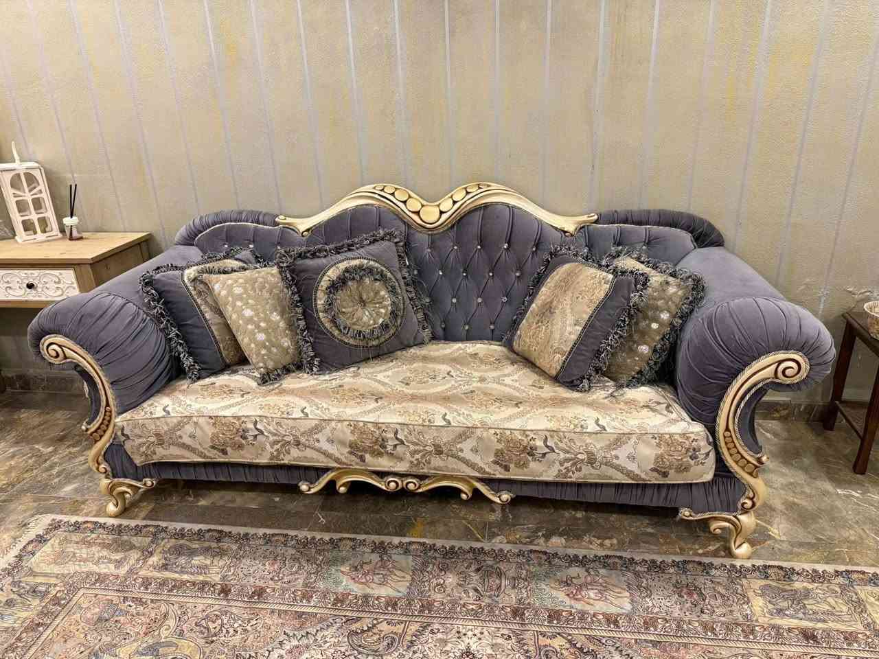 للبيع 
تخم تركي ملكي لون بيجي ورصاصي 
عشر مقاعد
 السعر / مليون وربع 

ميز طعام خشب 
السعر /٢٥٠ الف 

تخم كورنر 5 مقاعد 
السعر /500 الف 

ميز  لعرض التلفزيون خشبي 
السعر / ١٥٠ الف 

ميز تليفزيون خشبي واسود
السعر / ٦٠ الف 

غرفه ماليزيه يحتاجلها  فقط صيانه 
السعر /٢٥٠ الف 

غرفه طفل باتمان 
السعر /٢٢٥ الف 

العنوان / بغداد / المنصور - الداودي 
الرقم / ***********
