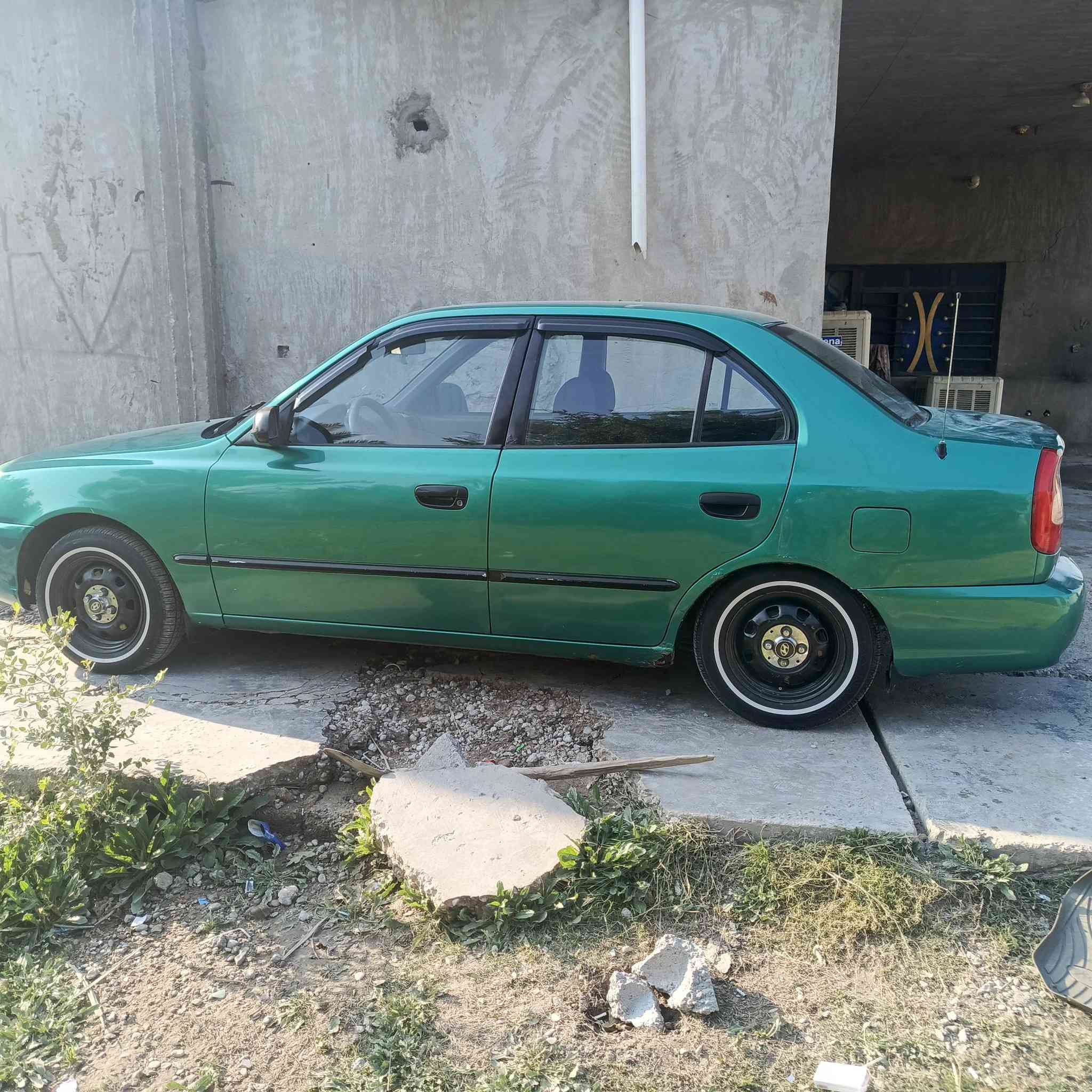 السلام عليكم اكسند 2001للبيع
***********مكاني بغداد شعله
