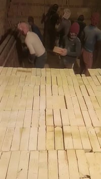 رزق الناس ع الناس  ورزق الجميع على الله   خوان جاهز لتجهيز الطابوق  وي...