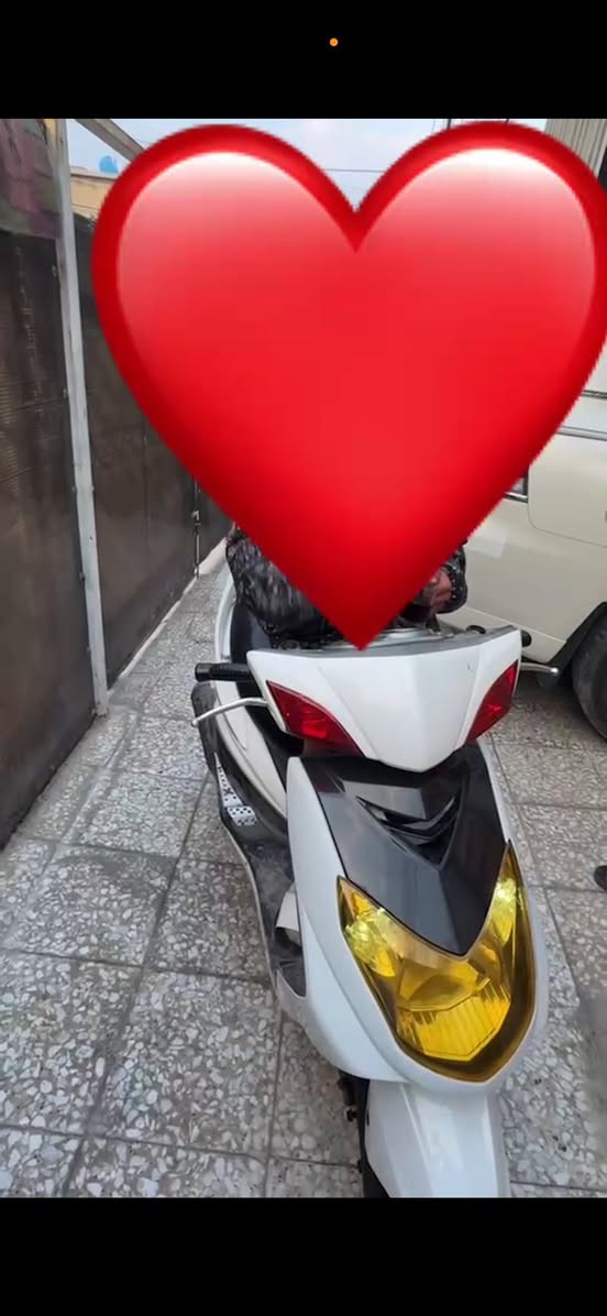 سلام عليكم سكنز فحل للبيع كابريتر دراجه ممفتوحه تخبل مكينتها دراجه حلوا كاملا مكملا نقصها بس ذيل وقبق بانزين مكسور بكاني الامين اثانيه رقمي*********** سعرها ٧٠٠ وبيها مجال قليل
