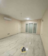 نیو ئازادی • ٣٠٠م • بيت للإيجار