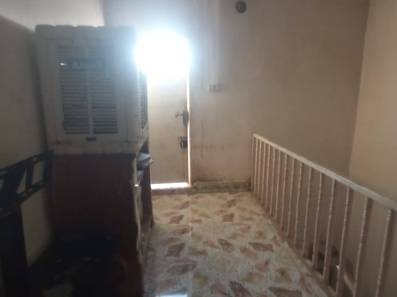 بيت موقع حي الجزائر قبل سيراميك المصطفىبظهر الشارع العام ركن مساحه 110 متر طابو زراعي بسمي ملاحضه يبعد عن النفط ٦٠ متر البيت طابو زراعي سند بسمي بناء طابق ونص طابوك مسلح عالي عن الشارع مترغرفتين نوم وصاله وكليدور ومطبخ بيع مستعجل وسعر مناسب ومنطقه راقيه رقمي ***********
