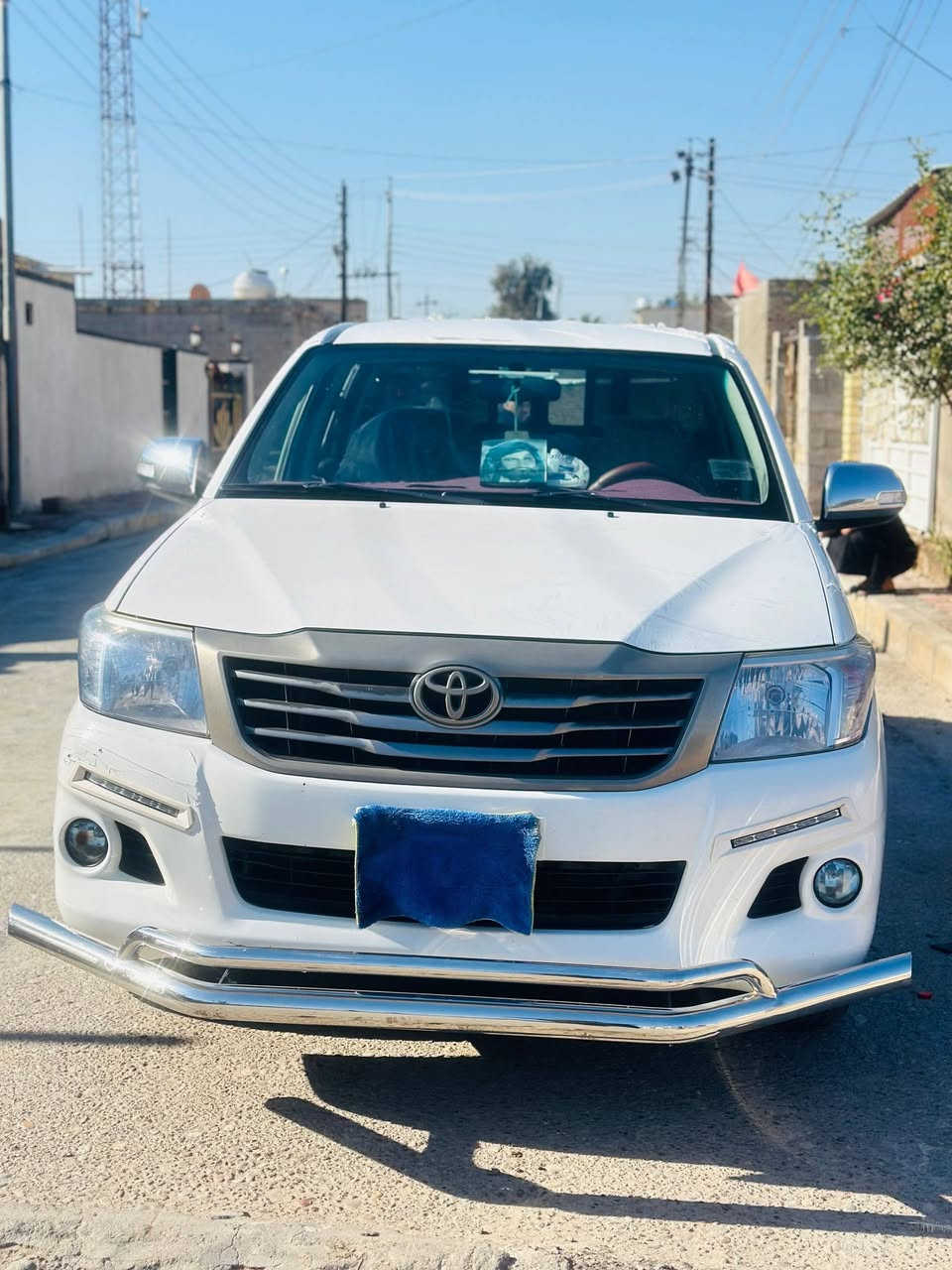 السلام عليكم احبتي
تويوتا هايلوكس 2015
كفاله عامه
ماشيه 140
رقم بغداد بسمنه
سياره جديده بمعنه لكلمه
احله من صور
مكان سياره ميسان
خوان شراي يخابر
تفاصيل سياره يم راعيه
هاذ رقم راعيه***********
