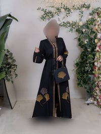 عباية خليجية • ستراس أصلي • حرير أمارتي