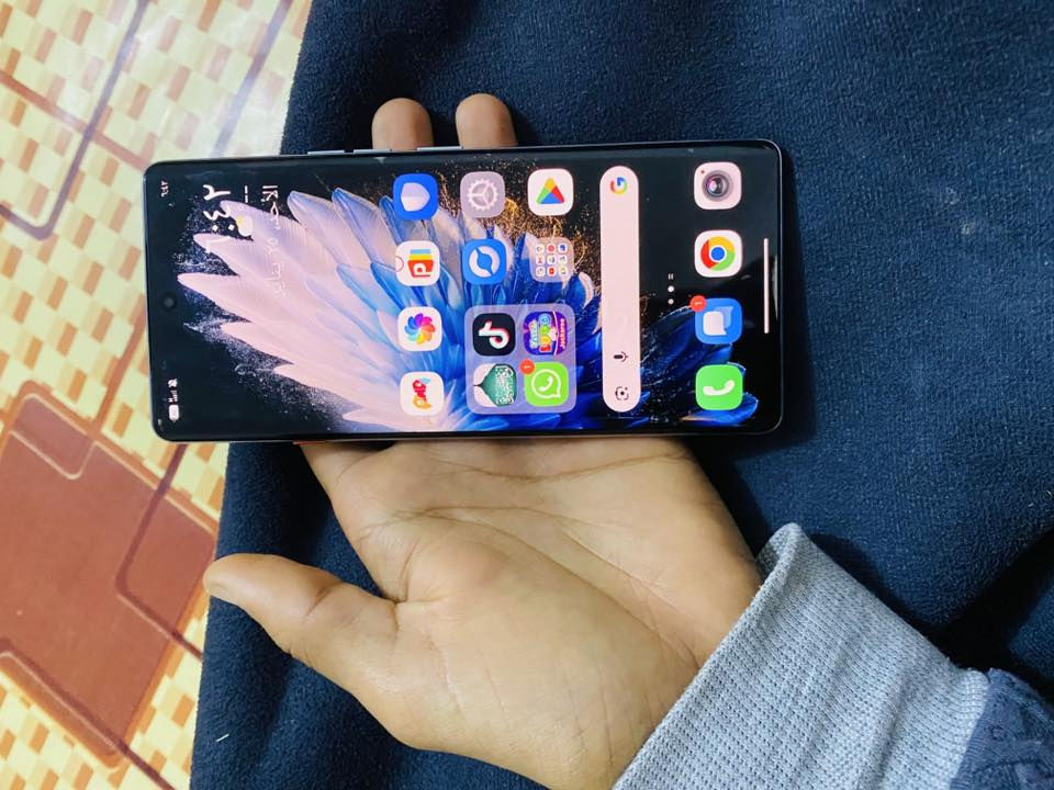 سلام عليكم للبيع جهاز تكنو كانبو 40برو 5g جهاز جديد كلش كسر خط  اخذته صار سبوع    بالبوبجي 90فريم. قوي وسلاسه فول  بس محتاجه  ويريد يبيعه  العنوان البصرة قضاء الدير   وشراي يجي واتساب. او هنا  يراسلني. هاذ رقمه مكلف بالنشر طبعا 
***********
