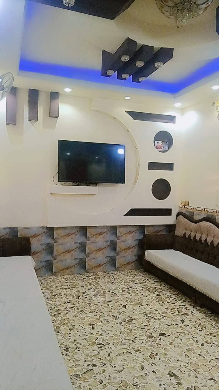 دار للبيع – الحي العسكري
📍 خلف فرن مكصد، على تبليط
------------------------
🔹 الدار طابقين
🔹 المساحة: 150 متر
✅ الطابق الأول كامل:
🛏️ غرفة نوم
🛋️ صالة واستقبال
🍳 مطبخ حار وبارد
✅ الطابق الثاني:
🛋️ بيتونة وصالة جاهزة
⬆️ صاعد 180
🛏️ غرفتين نوم
🔨 باقي فقط كم ساف وصب
📞 للاستفسار الاتصال على الرقم:
***********
💰 السعر: مراسلة واتساب أو ماسنجر
________
🟣⭐للاٌســــتفسار⭐ 
اتصال او واتساب ماسنجر فقط
#مــن_لــديــه_عــقــار_تــجــاري_او_ســكــني_او_زراعــي_للــبــيــع_او_للايــجــار او مراوس بعقار ثاني 
#مـــراســلة_الــصــفـــحه_او_الارقــام_المــدرجــه_اعلاه
