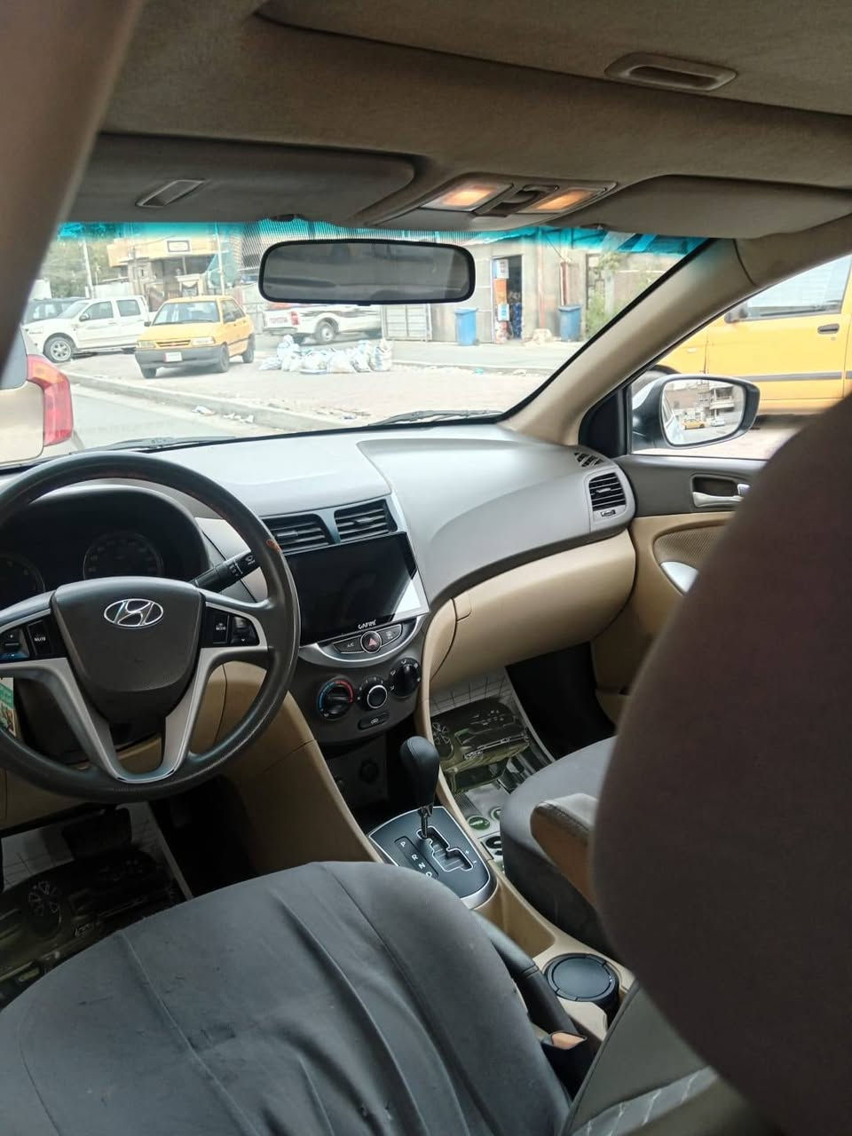 السلام عليكم اكسنت خليجي فول مواصفات. محرك 1600 رقم بغداد بسمي السيارة بيها 3قطع صبغ  السعر 105وبيها مجال.   موديل 2015  العنوان بغداد حي القاهره ***********
