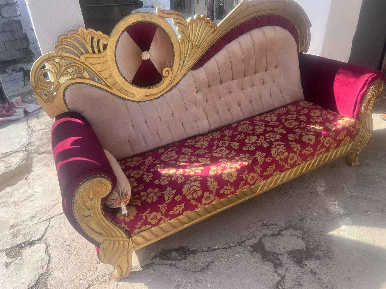 السلام عليكم / قنفات ملكي حيل حلوات ونضاف طخم كامل لمعرفت السعر اتصل 🗣📲📞***********
