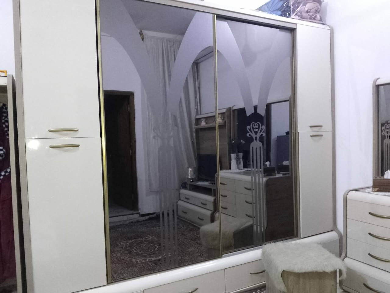 سلام عليكم غرفه تركيه للبيع مكاني حي العسكري ***********
