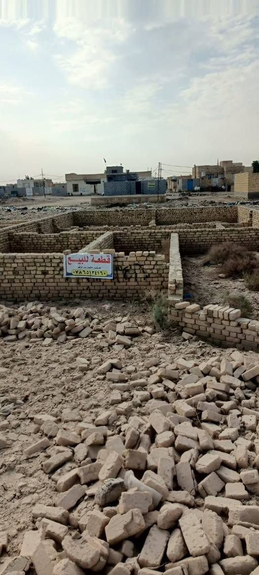 قطعتين للبيع، كل وحدة 250 متر
المكان بـ السبل – منطقة هادئة، نظيفة، وبيها جيران طيبين.
الخدمات كلها واصلة وجاهزة:
ماي حكومي
مجاري رسمية
كهرباء شغالة
البيع مباشر من المالك بدون دلال.
وسعر القطعة 14 مليون وبي مجال للجاد فقط.
للاستفسار أو المعاينة:
***********
