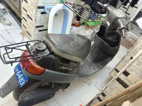 دراجة بطة 2003 نظيفة بس منظف كابريترهة السعر 375000الف 
للتواصل ***********
