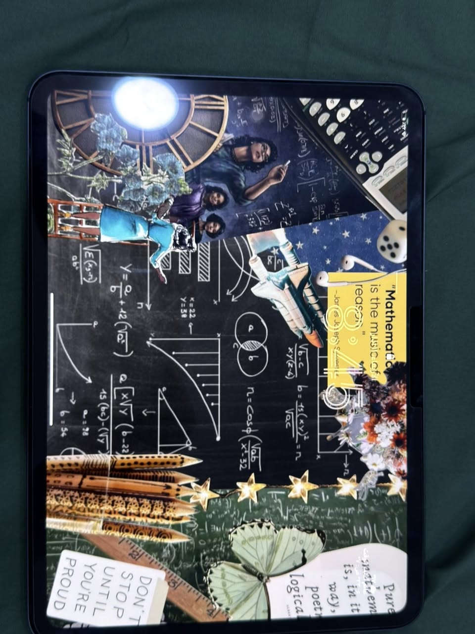 سلام عليكم
(للبيع) (ipad 11 Pro (M4🔥 
ذاكره 256 ✨
شرق اوسط 
Face ID شغال ويخبل ✅
نظافه 300% مو 100%🔥✨
كامل ملحقات✅
مع كفر دفتري  مضاد للسقوط ✨ مشتري ب 40الف
وقلم انكر اصلي  مع علبته خاضع تحت الضمان مشتري ب 35 الف 
بطارية 🔋 92% اخو الجديد جهاز يخبل بمعنى الكلمة🔥
 السعر : مليون وخمسون الف وبي مجال للشراي 
للمعلومه: اخوانه بل سوك ب مليون وميتين الف 
مكاني : بغداد الاعظمية 
للتواصل الاتصال بل رقم او مراسله واتساب 
(***********)
