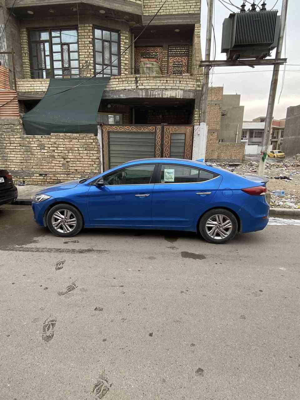 السلام عليكم النترا ٢٠١٧ وارد كندي للبيع سياره فول موصفات لمتد 1_1 سياره جاهزه وخير من الله ورقم بغداد بأسمي   
حادث السياره بنيد مبدل وبارد بين الباب السايق وجاملغ وسونار موضح بلمنشور وبيه شخط بلباب صدر موضح بلصور سياره خير من الله ماشيه١١٣ السعر١٢٠ وبيه مجال . ***********مكانه بغداد الغزاليه
سياره بتشغيل بيه شخطه بسلف فقط بس مماثر علسلف ولا تاخير بتشغيله
