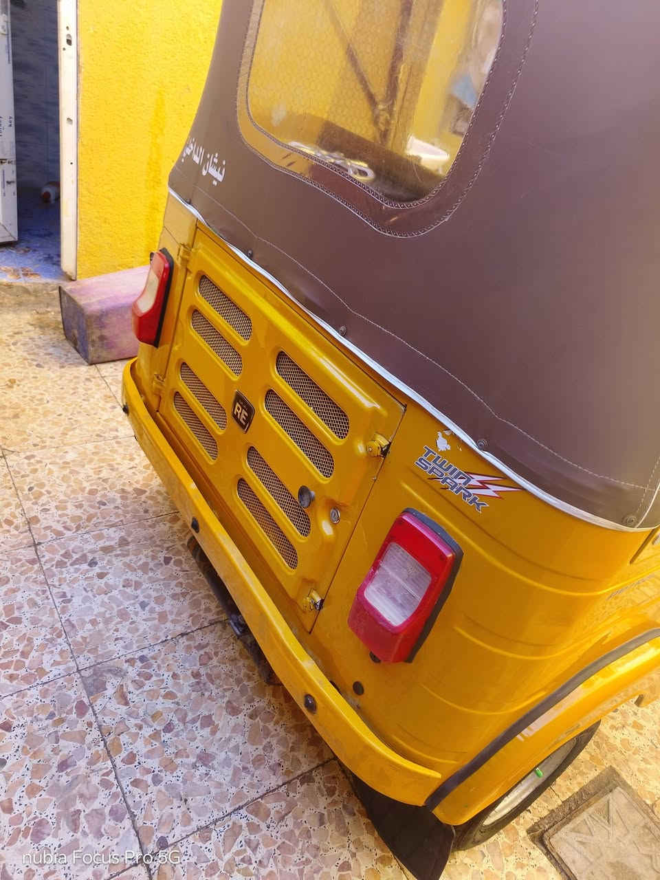 سلام عليكم تكتك مديل 20 رقم عربي تكتك نضيفه حيل البدي مكفول بس دوس معمره ومكينه  خير من الله سعر خاص رقمي ***********
