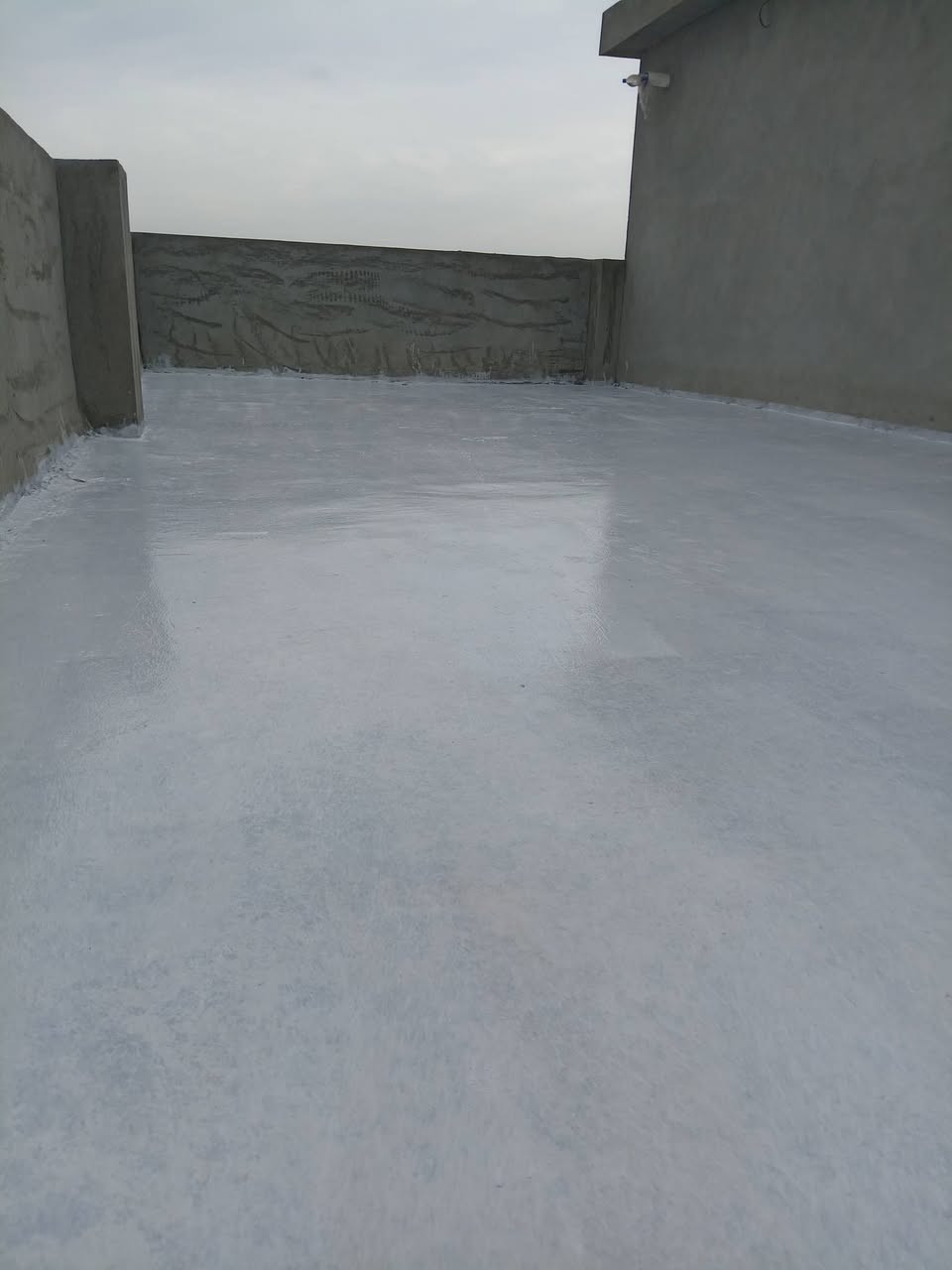 السلام عليكم اعمل في مجال إعادة تعمير الأسطح بمادة روف كوت عازل حراري ومانع رطوبة وعمل شتايكر وة ايزوكام وة لباد وة تجديد الماستك التالف وبأسعار مناسبة للاستفسار الخاص مفتوح والاتصال *********** موجود بي واتساب
