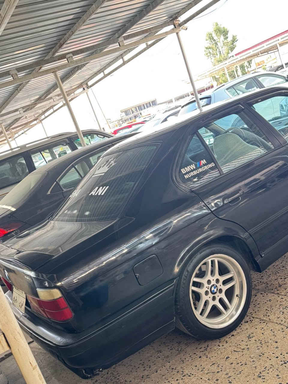 BMW 1990
رقم دهوك تحويل و وكاله شرط 
عليها 4 ورقه غرامه ينزل سعر 
سياره حجم٥٢٠ گير عادي كپس 
تبريد شغال 
تايرات و ويلكب جديد
تخمات و كهباء شغال 
سياره داخل حليبي مرطب 
لايتات حلقه گدام 
بخ جماليه مابي ضربه نهائي 
 عنوان شيخان 

***********
سعر ٤٢ و مجال شيخان, نينوى
