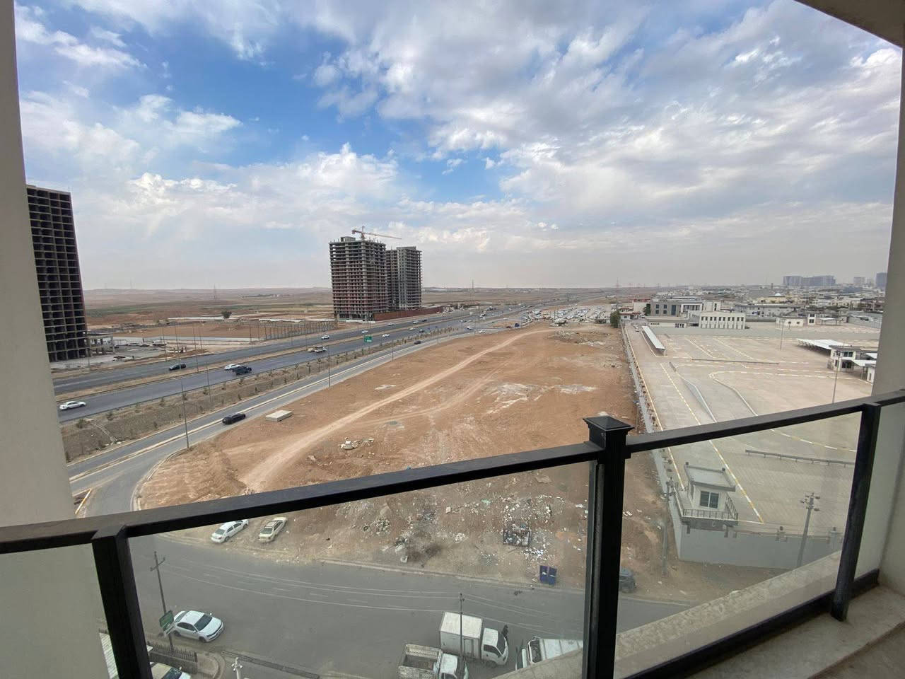 لديناشقق#للایجاروللبیع فی
مشروع#لایف تاوه ر بمساحات مختلفه
غرفه وصاله
غرفتين وصاله
ثلاث غرف وصاله
1+1
1+2
1+3
1+4
شوقە بۆکرێ و فرۆشتن لەپرۆژەی لایف تاوەرس بە رووبەری جیاواز بەردەستە
بؤ پەیوەندی کردن 
(عقارات تسهیل)
***********
