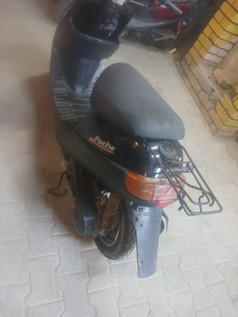 سلام عليكم بطه للبيع 
دراجه بلاديه من كفرات من دواخل بعدهن ملح 
دراجه نضيفه وحلوه 
شاصي مكفول 
كهربايات شغاله 
دراجه بدل بيهه بس بستم لبوشه اصليه مالتهه 
مكينه خرسه لا صوت كير لا صوت روله 
سعر ٢٥٠ 
***********
مقابل كراج لموحد
