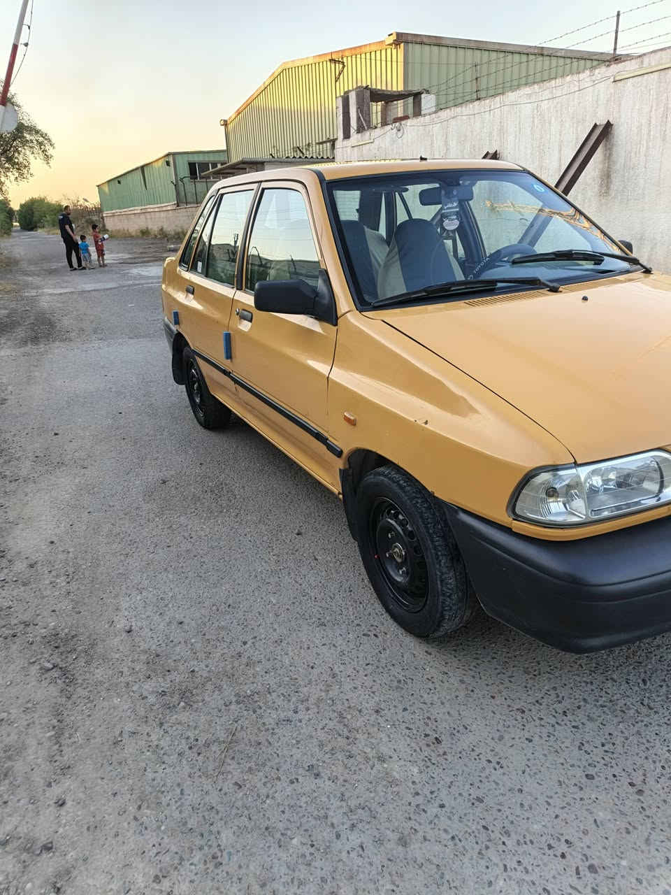 السلام عليكم سايبه مديل ٢٠١٥نظيفه ممشتغله تكسي كامله السعر ٣١بغداد الزعفرانيه ***********

