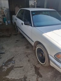 سوبر سيدان موديل 1990 بدون حادث بس هلالات الخلفيه مصبوغ كير مكينه بطه ...