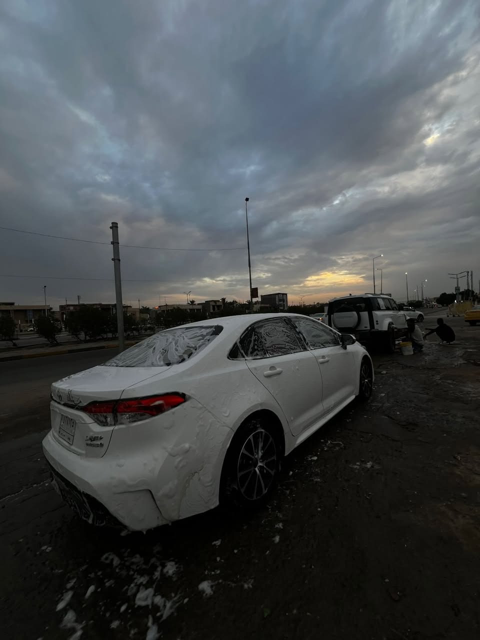 سلام عليكم
البيع كورلا موديل 23
سياره حره رقم بغداد  بأسمي 
تحويلها بلبصره مشروع وطني 
سياره جاهزه من كلشي 
بيها جاملغ امامي مبدل 
وربع بنيد صبغ ومعجون

رقم ***********
