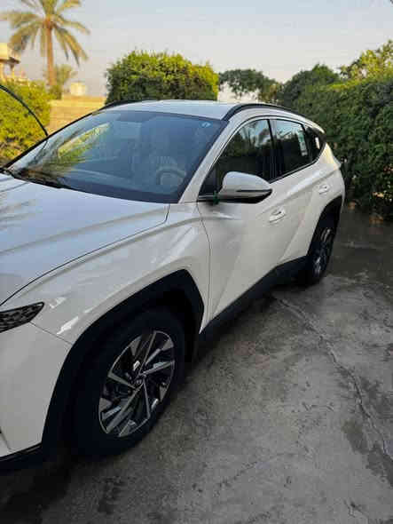 توسان موديل 2024 سياره ماشيه 40الف حقيقي سياره مكفوله كفاله عامه م̷ـــِْن عده طخه بل جنطه شبر وعلا وضعه مامصلح ومبينه عدكم بل صور سياره معروضه 225وبيه مجال تصال عل رقم ***********
