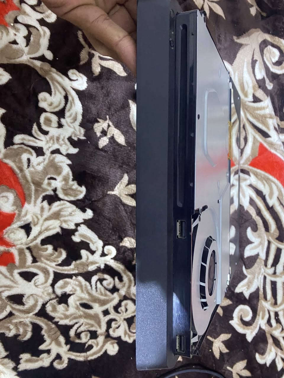 سلام عليكم
بلي فور4سلم
جهاز حالت وكاله لك ستيكر
ويا كارتونه الاصليه مالته وايراته الاصليه (اجديما+واير طاقه+جوستك الاصليه)
جهاز 100%ع100%
جهاز ما طاب تصليح ابد شرط وكاله 
ذاكره 500
سعره280بي مجال 
ما عندي توصيل 
رقمي واتساب فقط ***********
وفحص قبل لا يطلع مني افحصلك وصورلك 
وضمان بي يوم واحد لفحص 
 +بي حساب ذا تريد غير مشمول معا سعر بلي سعر حساب وحد
مكان بغداد
