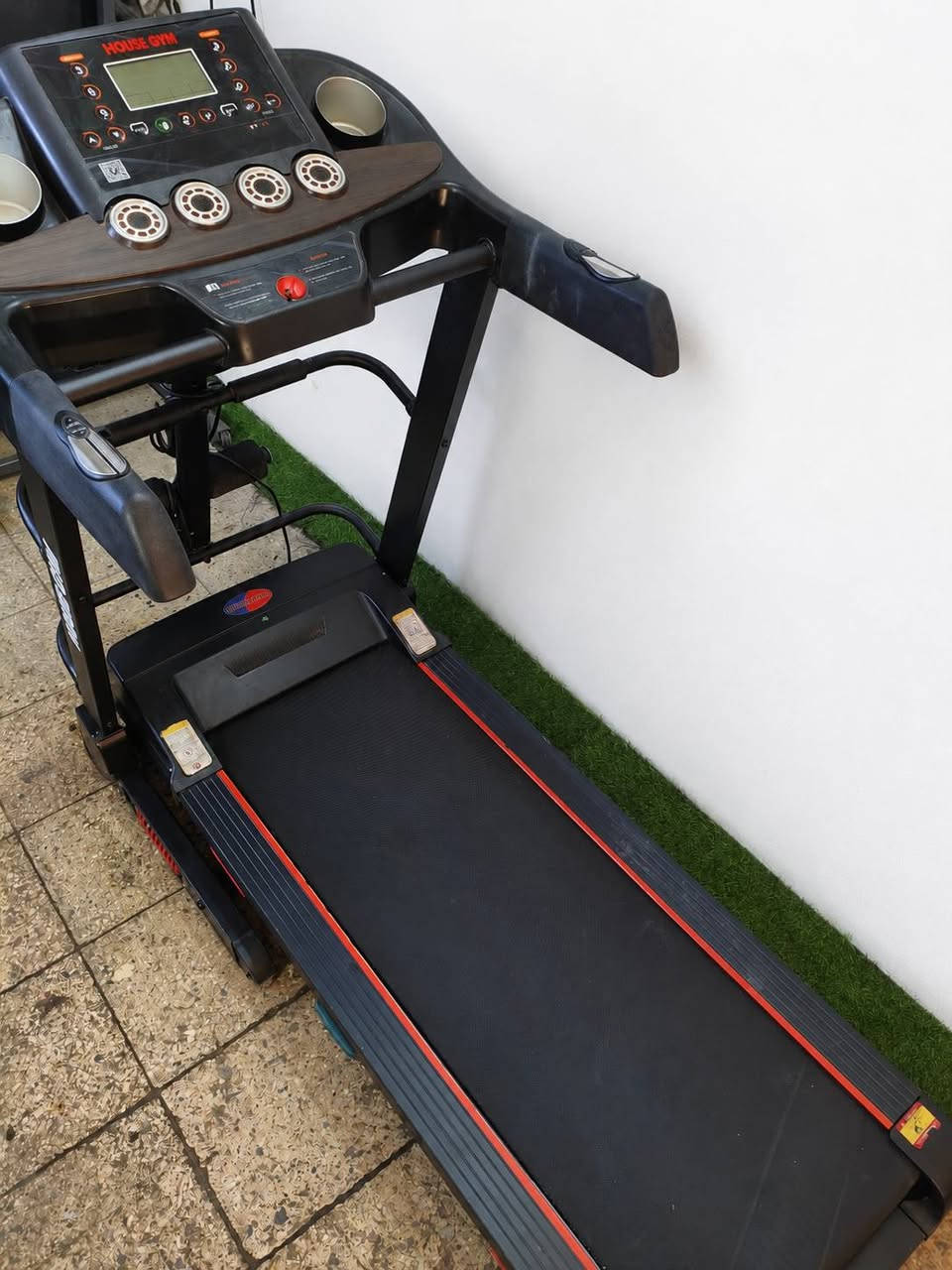 السلام عليكم
للبيع جهاز جري ماركة هاوس جيم T700 house gym 
جبلي دبل ماطور 
الجهاز على وضع الشركة ( نظيف جداً )
المواصفات 110 كيلو حقيقي وليس وهمي 
السرعة عالية جداً 
يحتوي على رجاج تكسير الشحوم
وحساس قلب وجك هايدروليك 
وusp و mp3 
السعر 325 الف 
العنوان بغداد يوجد توصيل داخل العراق


**إذا كنت صاحب هذا الإعلان وتريد حذفه لأي سبب، رجاءا أرسل رسالة إلى الدعم الفني**