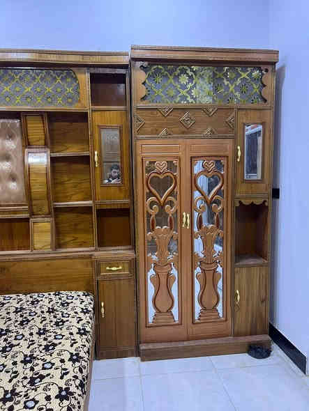 توجد غرفة نوم هودج نضيفة فول السعر مليون و100 العنوان الرمانة الاستفسار علرقم ***********/***********
