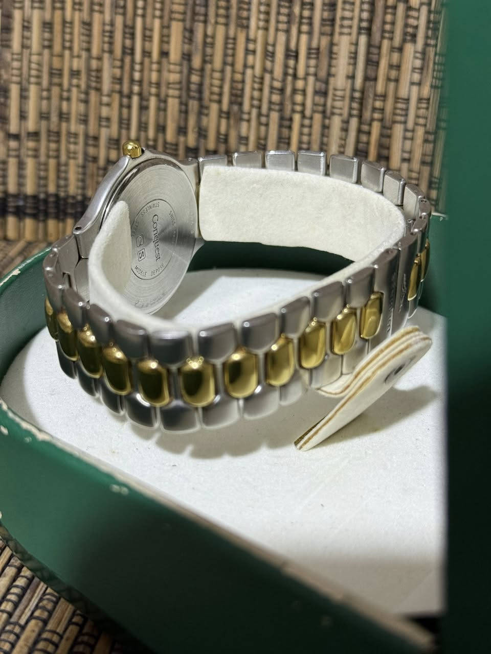 لونجين كونكويست (Longines Conquest)
قطر 33.5
كاملة المرفقات مخزن بحالة ممتازة


**إذا كنت صاحب هذا الإعلان وتريد حذفه لأي سبب، رجاءا أرسل رسالة إلى الدعم الفني**