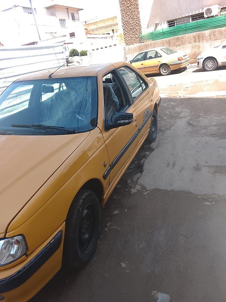 سلام عليكم بيجو بارص موديل 2015  نبدي بتفاصيل كير محرك كفاله  دوشمه شاشة  جديدة  بس بيها ضربة جوه صندوك شاصي معمر خلفي اكفلك صندوكهه وتكم 
سياره حلوة ومناقصها برغي  هيئه عليها شهر وغرامه مصفره  معروضة ب 49 وبيها مجال حك جية عنوان بغداد وزيرية رقم ***********
