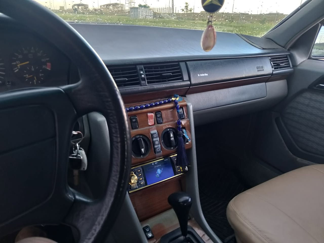 مرسيدس دب موديل 93 بسمي رقم دولي دفتر بنزين موجود مكاني  كركوك رقم موبايل ***********
