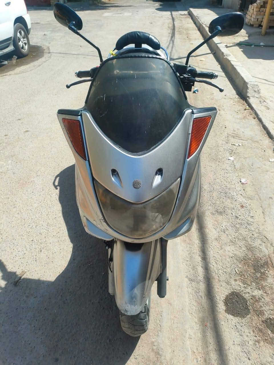 يالله سلام عليكم شباب دراجه ماجسته دبل رون للبيع الله شاهد كلشي مابيها  شغاله مابيها اي نقص  سعرها 550بيها مجال مكاني. بعداد الكماليه  رجاأء المو. شراي ليخابرني رقمي ***********      
 ملاحضه. ما متواجد عل فيس.
